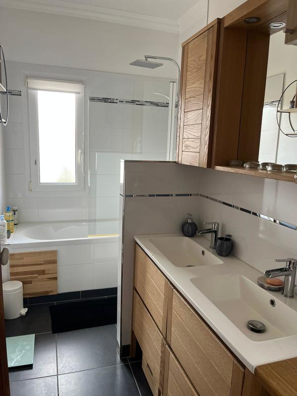 Maison jumelée - 98 m² - 5 pièces