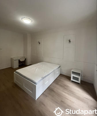 Chambre - 14 m² - 1 pièce