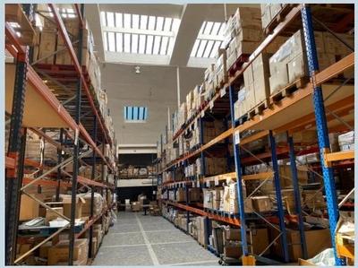 Entrepôt - 4 400 m² - 4 pièces