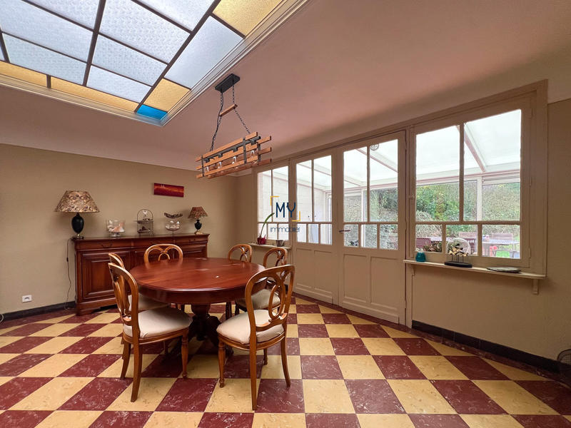 Maison - 195 m² - 7 pièces