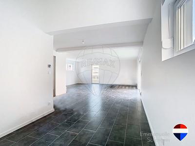 Maison - 94 m² - 5 pièces