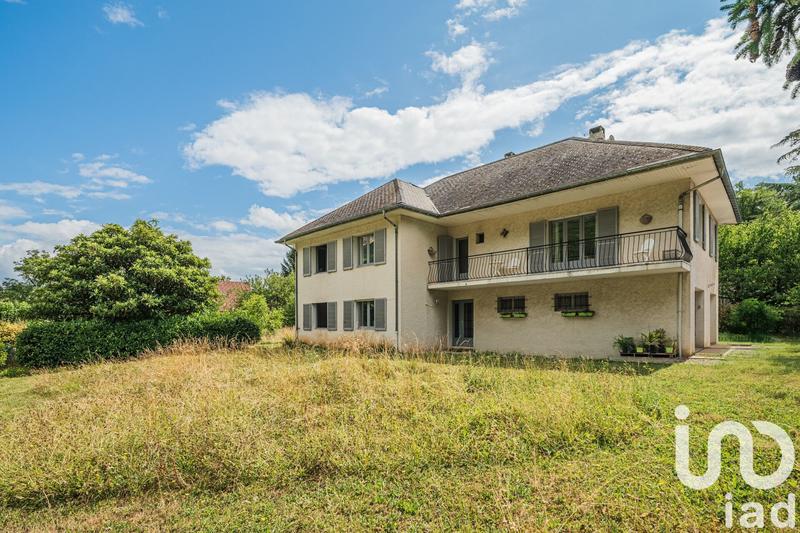 Maison - 181 m² - 8 pièces