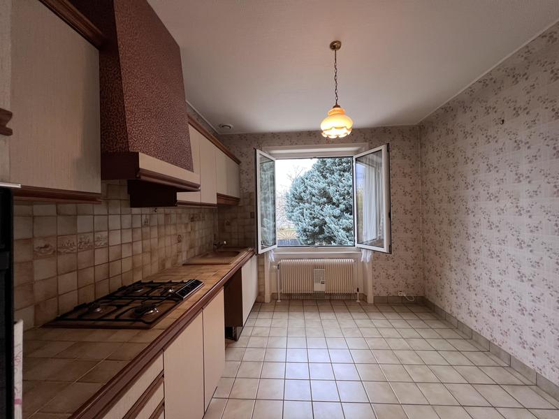 Maison traditionnelle - 120 m² - 10 pièces