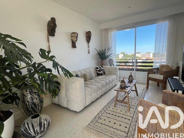 Appartement - 64 m² - 2 pièces