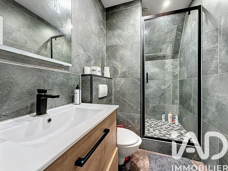 Maison - 80 m² - 5 pièces