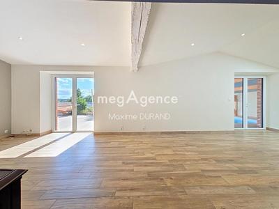 Maison - 166 m² - 8 pièces