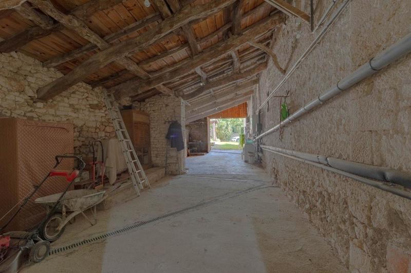 Maison en pierre - 192 m² - 6 pièces