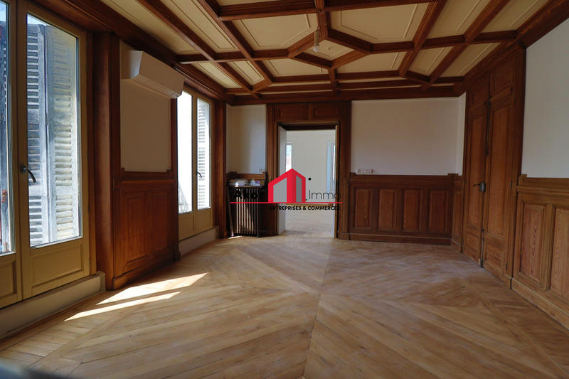 Bureau - 85 m² - 5 pièces