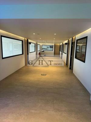 Entrepôt - 1 520 m²