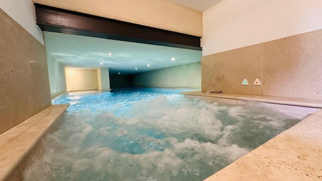 Villa - 180 m² - 6 pièces