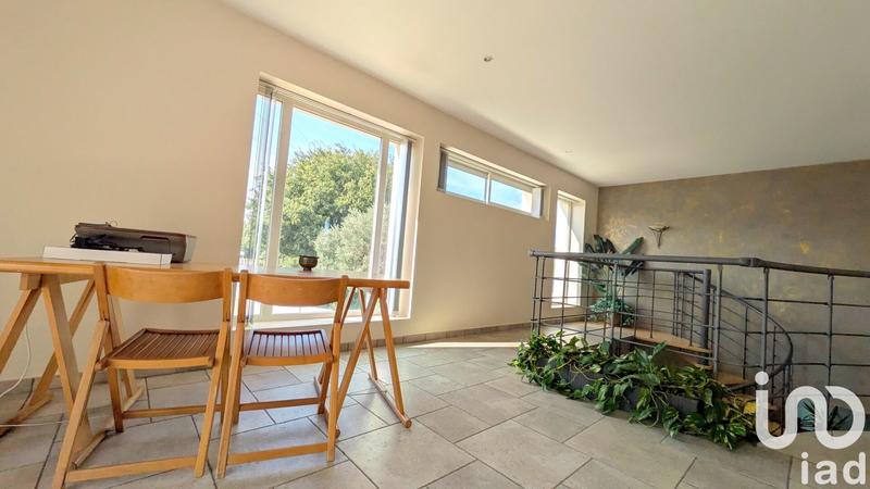 Maison - 218 m² - 6 pièces