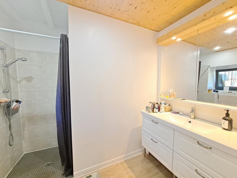 Maison - 198 m² - 7 pièces