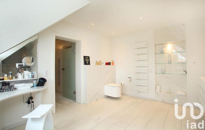 Maison de maîtres - 245 m² - 5 pièces