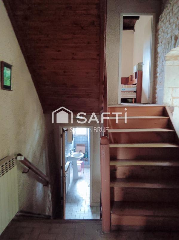 Maison - 300 m² - 9 pièces