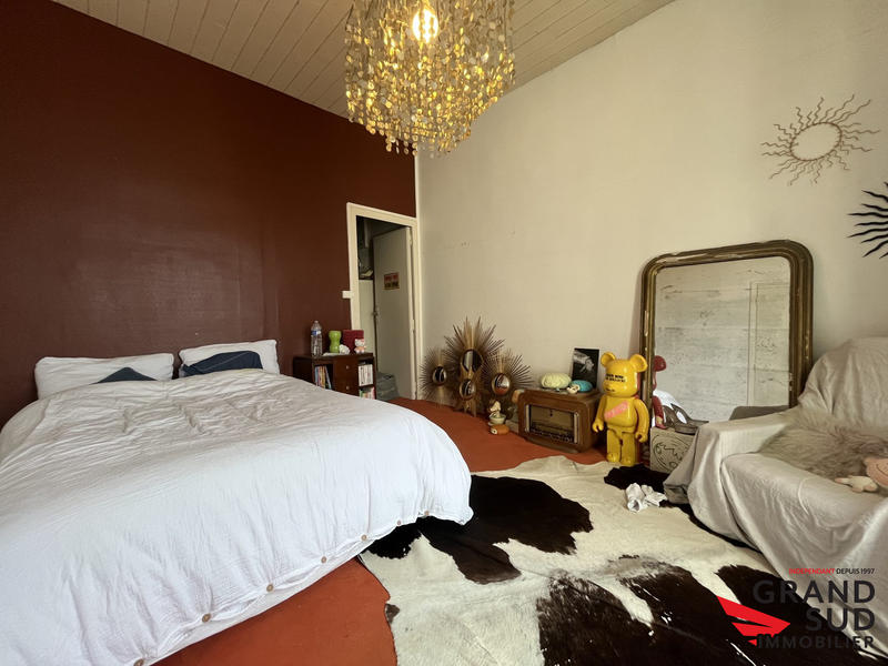 Maison - 370 m² - 10 pièces