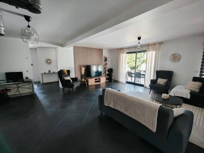 Maison - 160 m² - 6 pièces