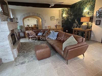 Maison en pierre - 250 m² - 8 pièces