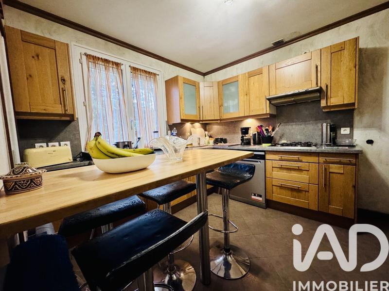 Maison - 95 m² - 5 pièces