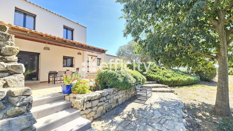 Pavillon - 211 m² - 8 pièces