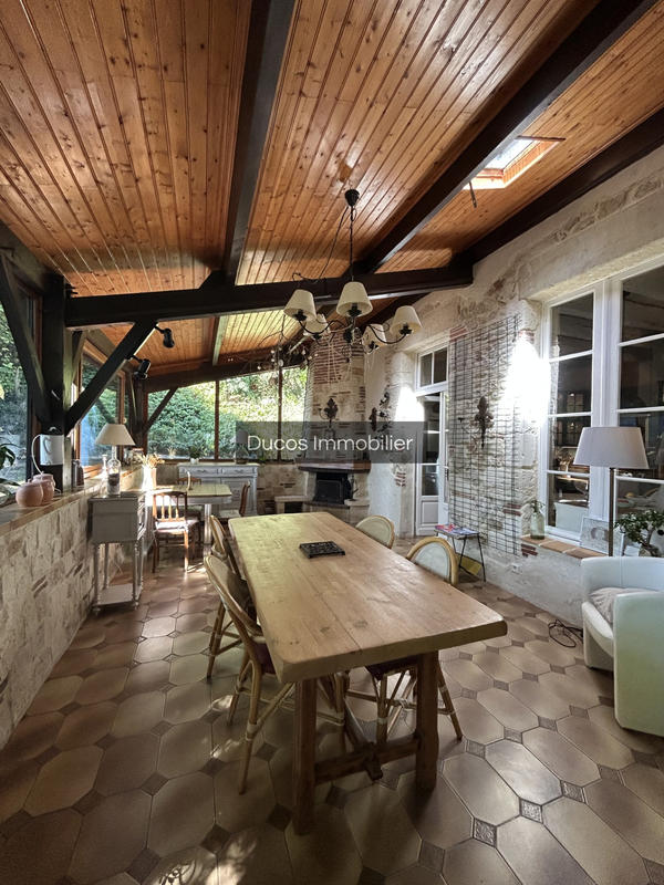 Maison - 246 m² - 6 pièces