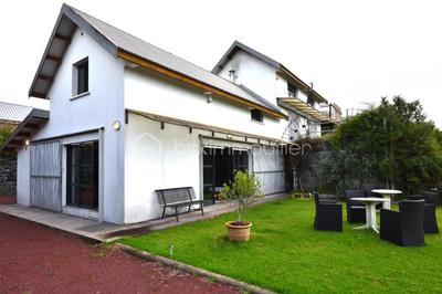 Demeure - 180 m² - 6 pièces