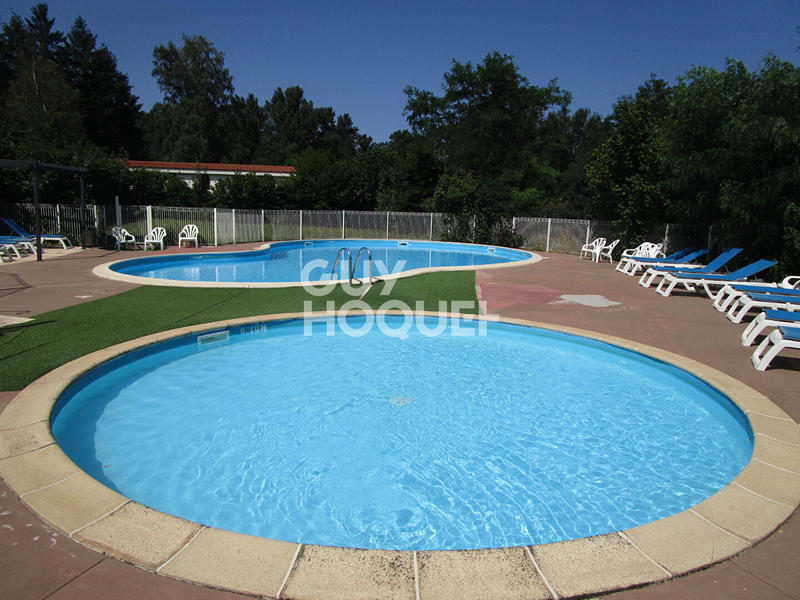 Maison - 500 m² - 99 pièces