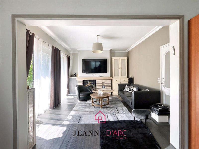 Maison - 219 m² - 7 pièces