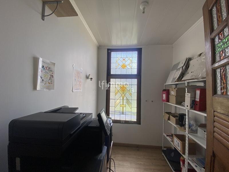 Maison - 239 m² - 12 pièces