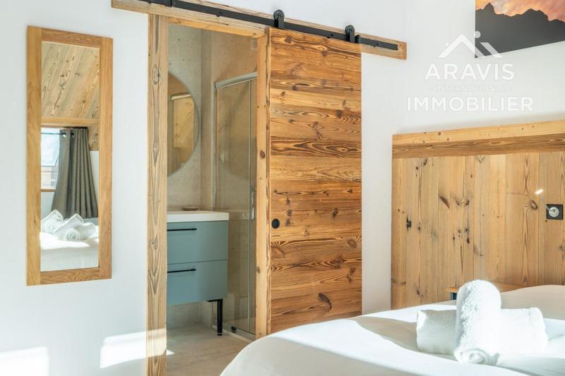 Appartement - 198 m² - 6 pièces