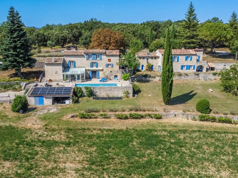 Maison de campagne - 430 m² - 18 pièces