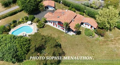 Maison contemporaine - 188 m² - 6 pièces