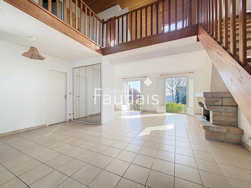 Maison - 100 m² - 6 pièces