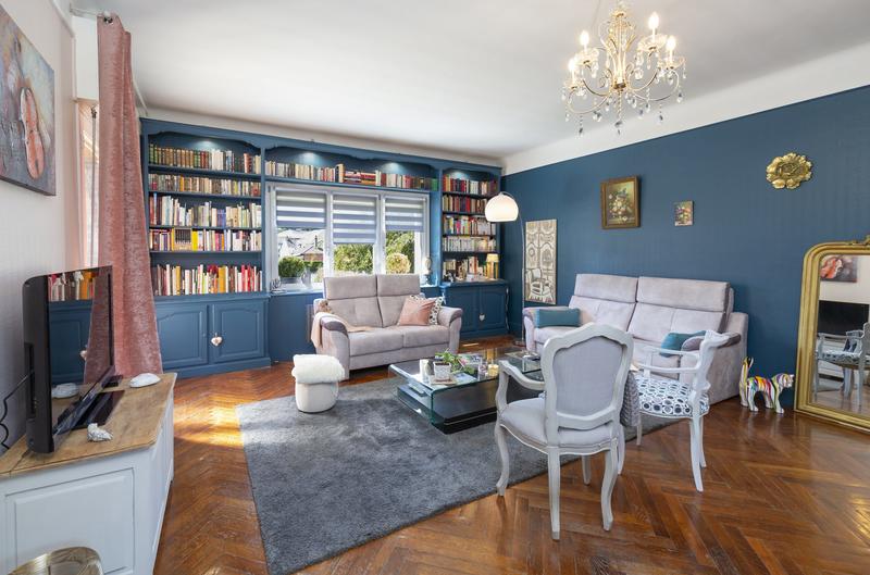 Maison - 269 m² - 9 pièces