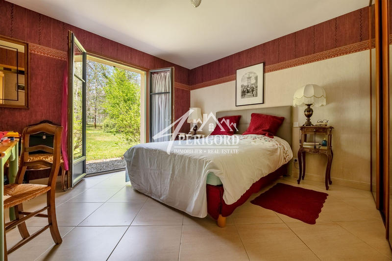 Maison traditionnelle - 180 m² - 6 pièces