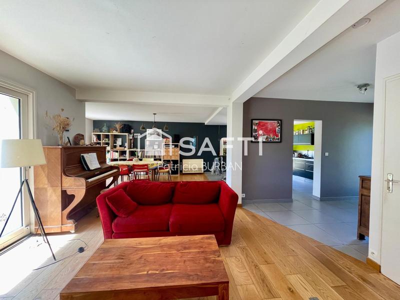 Maison - 157 m² - 7 pièces