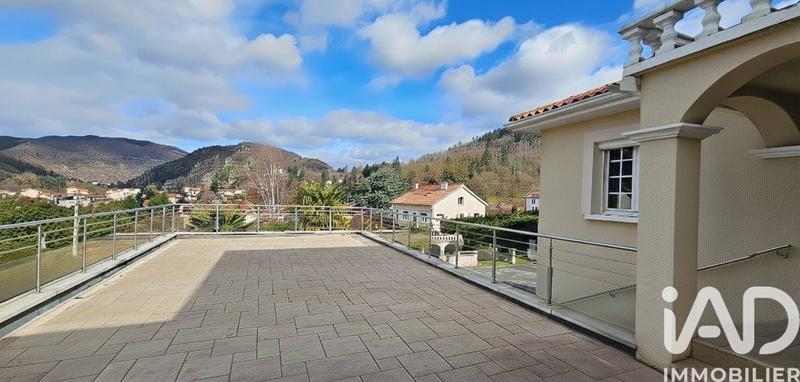 Maison - 162 m² - 6 pièces