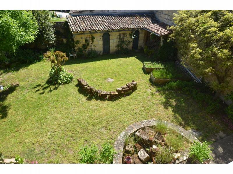 Maison - 321 m² - 8 pièces