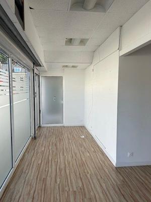 Local commercial - 100 m² - 1 pièce