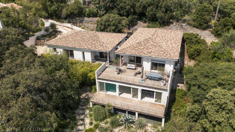 Maison - 200 m² - 6 pièces