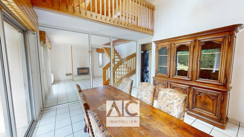 Maison - 83 m² - 5 pièces