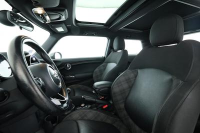 Mini Mini Cooper d Finition Business 3p 116 ch