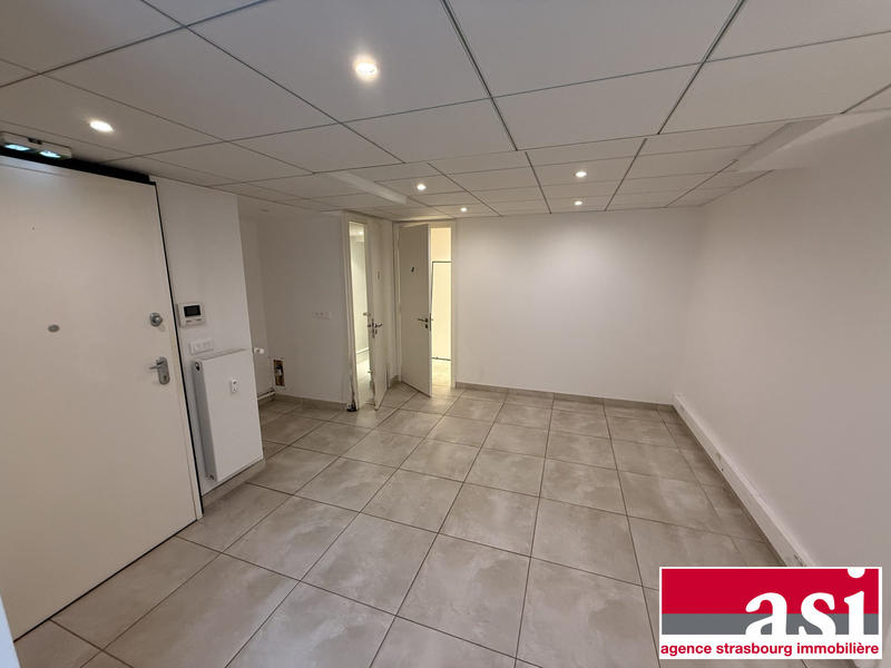 Local d'activités - 90 m² - 3 pièces