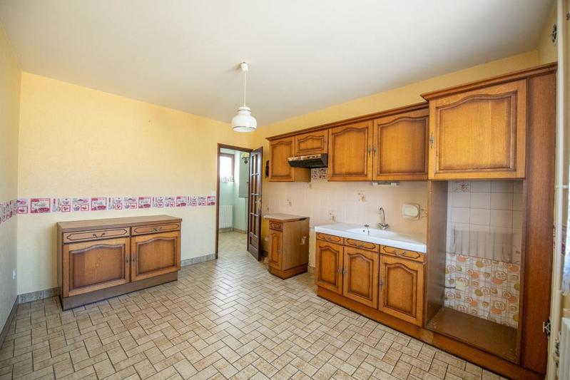 Maison - 220 m² - 7 pièces