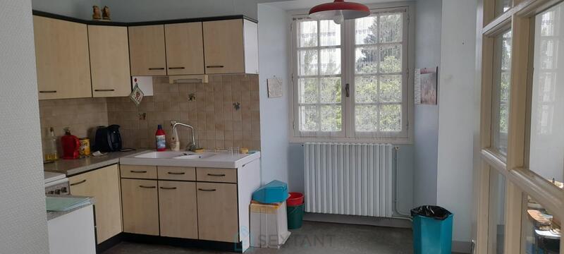 Maison - 205 m² - 7 pièces