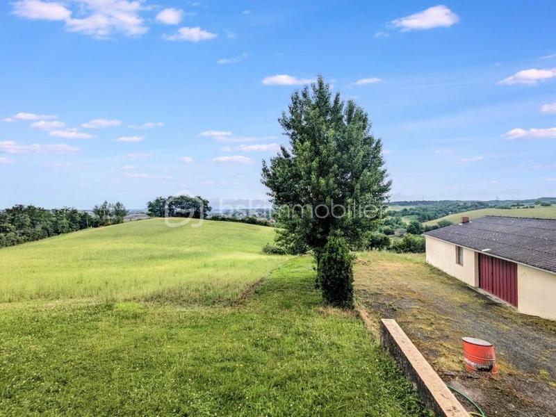 Maison traditionnelle - 117 m² - 6 pièces