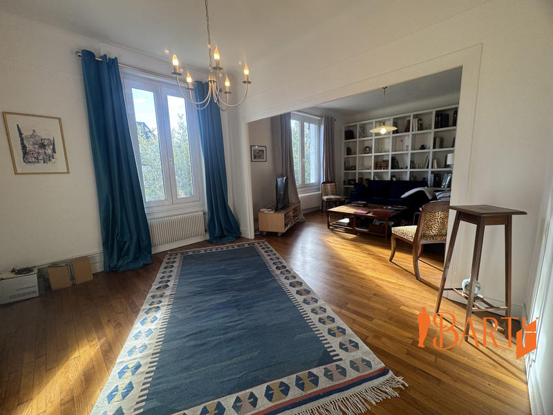 Appartement - 140 m² - 5 pièces