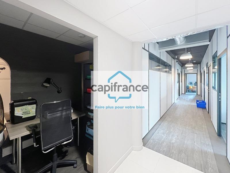 Bureau - 393 m² - 18 pièces