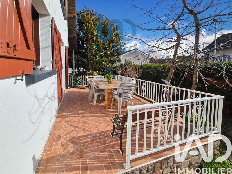 Maison - 157 m² - 7 pièces