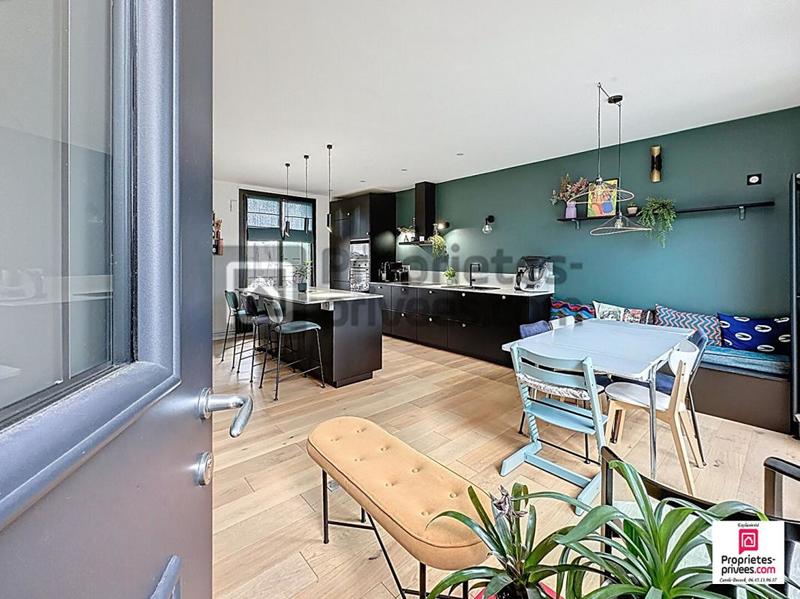 Maison - 148 m² - 6 pièces