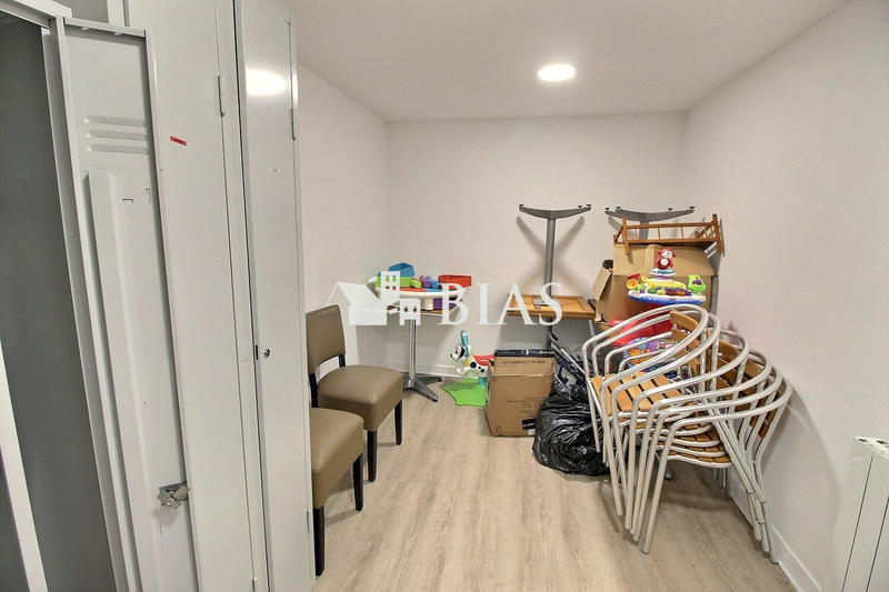 Local commercial - 326 m²